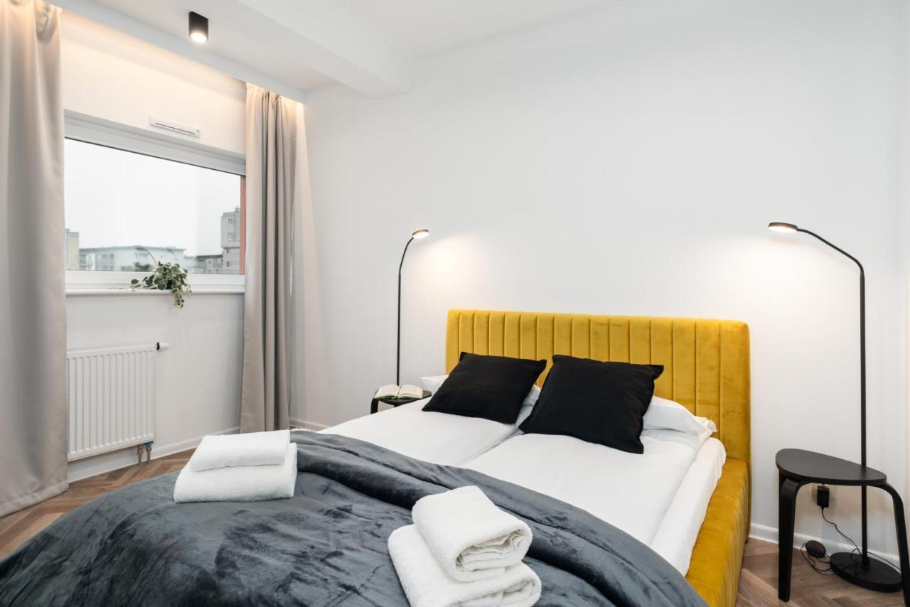 Loft Style Apartment Opienskiego Close To The Zurawiniec Nature Reserve By Noclegi Renters Познан Екстериор снимка