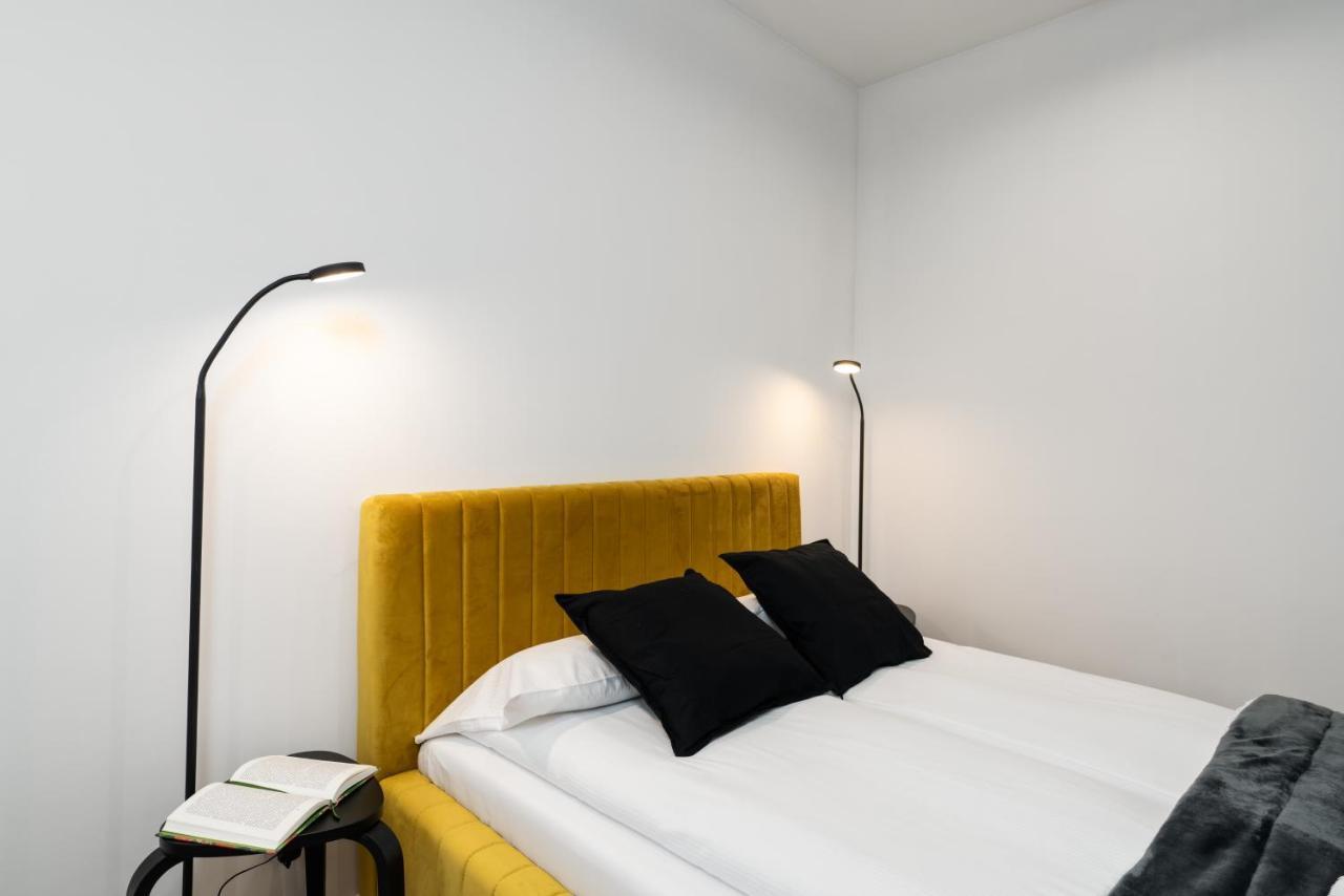 Loft Style Apartment Opienskiego Close To The Zurawiniec Nature Reserve By Noclegi Renters Познан Екстериор снимка
