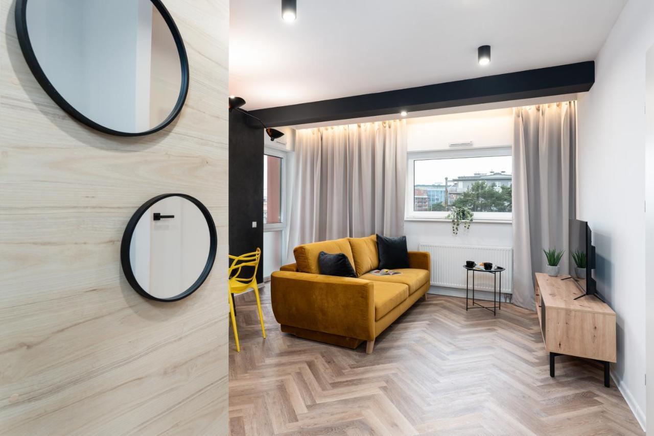 Loft Style Apartment Opienskiego Close To The Zurawiniec Nature Reserve By Noclegi Renters Познан Екстериор снимка