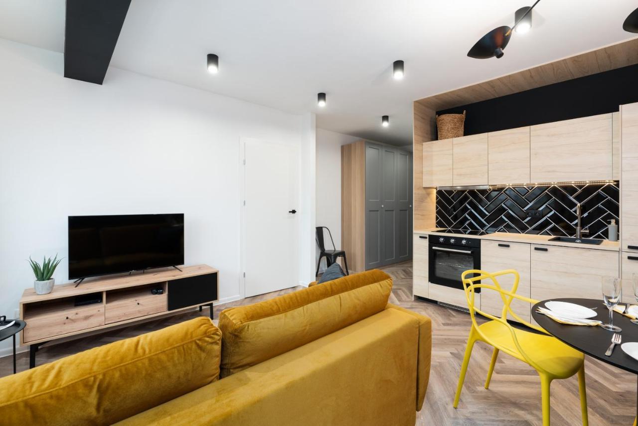 Loft Style Apartment Opienskiego Close To The Zurawiniec Nature Reserve By Noclegi Renters Познан Екстериор снимка